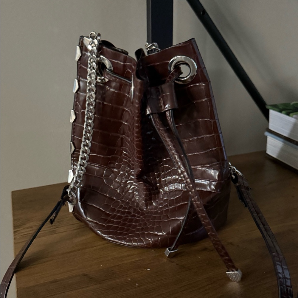 Zara Embossed Bucket Bag - Picture 4 of 4